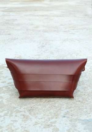 136-belt-bag-vegetable-tanned-calfskin-leather-in-brown-medium02 L136 M