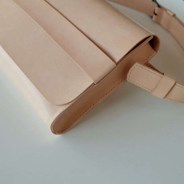 120-belt-bag-veg-tan-calfskin-leather-natural01 copia L120