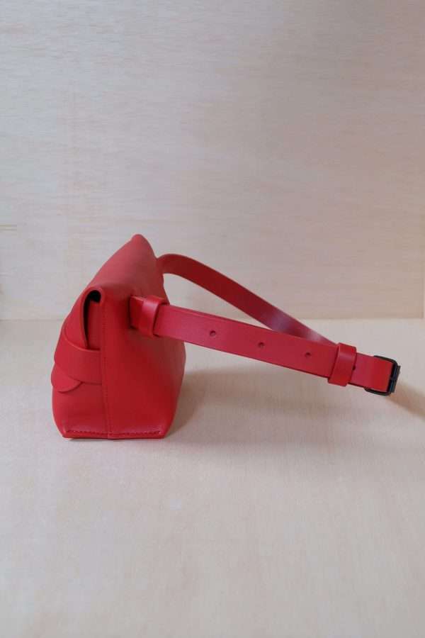 DSCF8797 L136 S Red